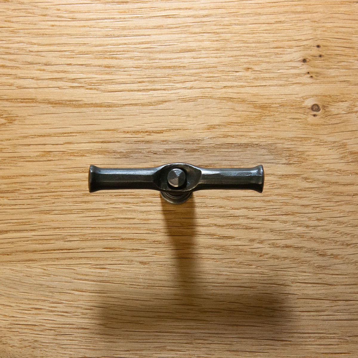 Fenstergriff rund gehämmert, Enden gestaucht beidseitig