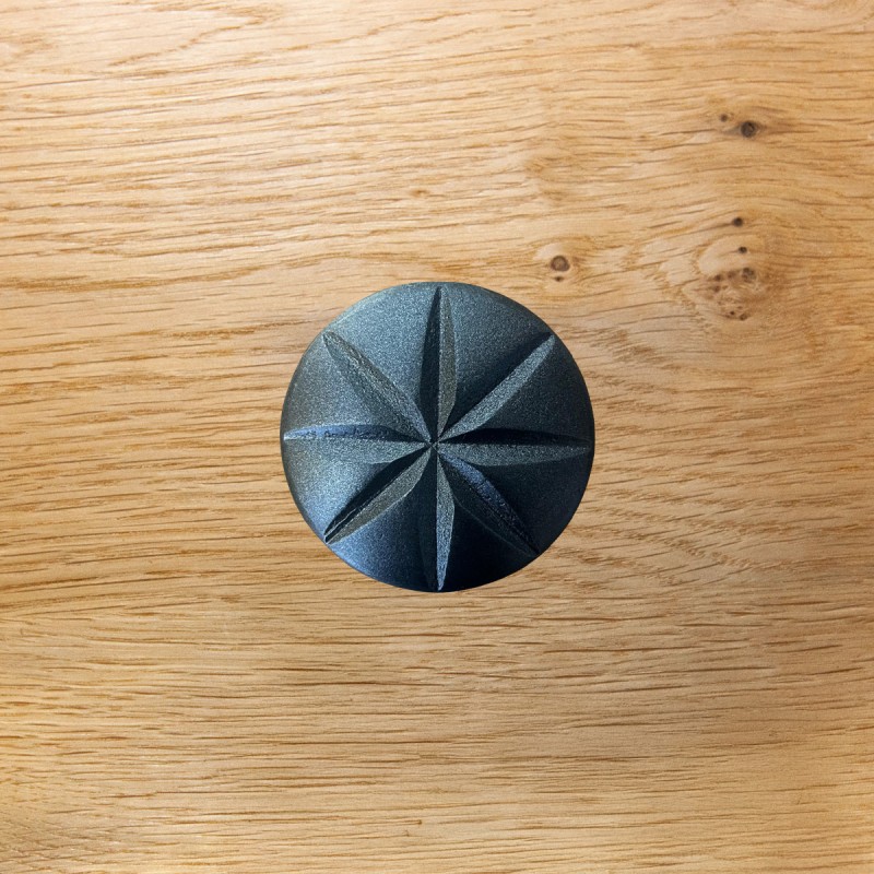 Türknopf rund massiv, geprägter Stern